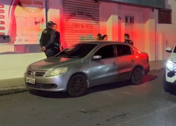 Mulher é encontrada morta dentro de carro em Manaus