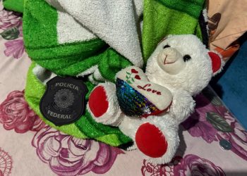 Funcionário de escolinha de futebol é preso por divulgar abuso infantil