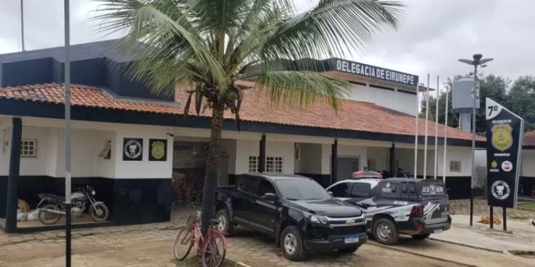 Onze detentos fogem de delegacia do Amazonas