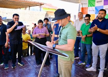 Prefeito David Almeida assina ordem de serviço para pavimentação inédita da comunidade dos Nobre