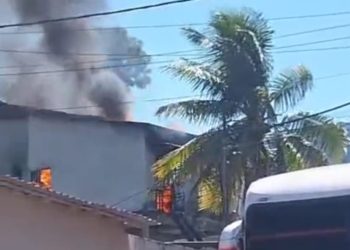 Incêndio atinge residência no bairro Da Paz; veja o video
