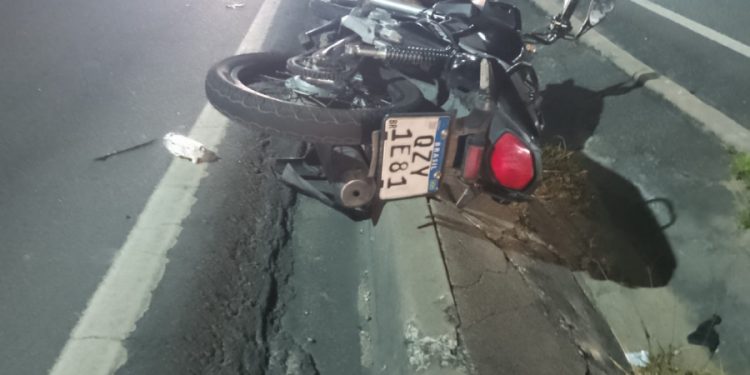 Pedestre morre atropelado por moto na Torquato Tapajós