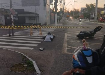 Motociclista morre após carro fazer conversão proibida