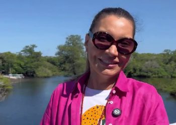 Primeira-Dama Janja e embaixador da COP30 visitam comunidades ribeirinhas em Manaus