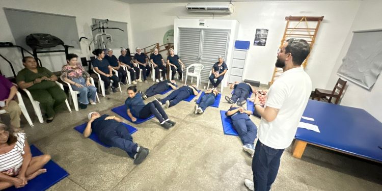 Prefeitura de Manaus realiza ação de saúde mental com equipe da FDT
