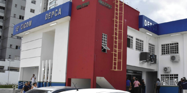 Madrasta condenada por tortura contra 3 enteados é presa