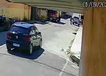 Idosa morre após ser prensada por carro em acidente; veja o vídeo 