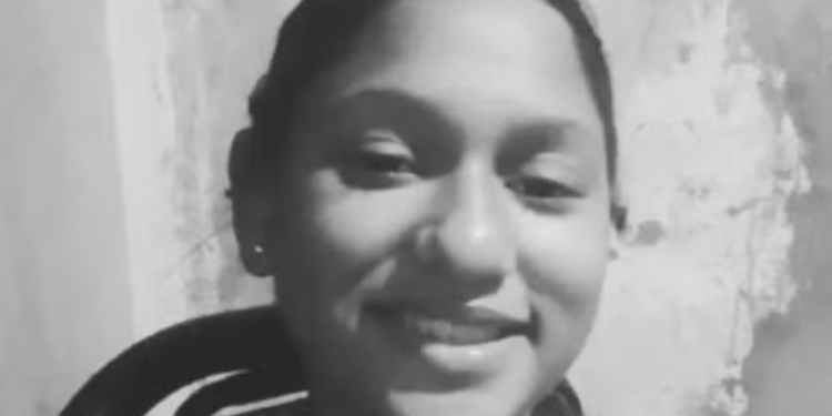 Menina morre após ser espancada por colegas dentro de escola