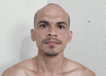 Motorista de APP que lia a Bíblia antes de estuprar mulheres é preso