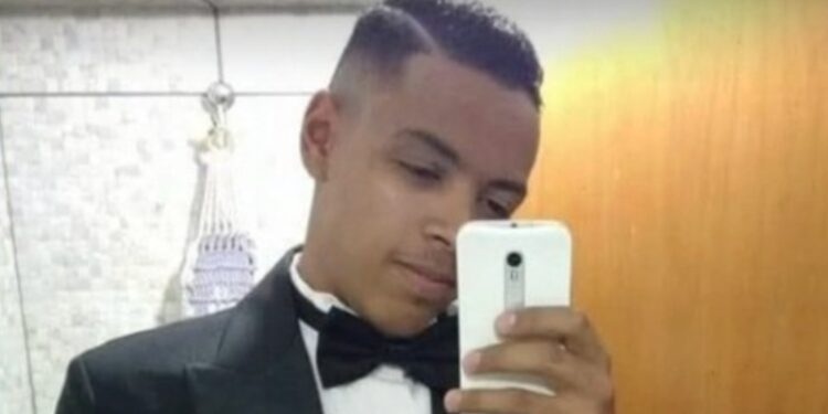 Morre estudante que ficou em coma após beber gin com metanol