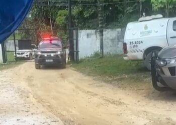 Policial Militar é brutalmente esfaqueada durante assalto em Manaus; veja o vídeo 