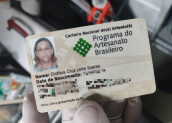 Artesã morre após ser atropelada em avenida