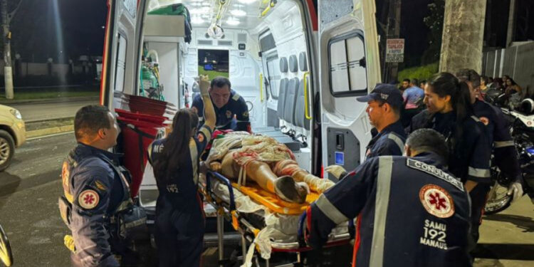 Mulher tem perna esmagada em grave acidente