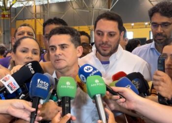 Prefeito David Almeida celebra avanço na educação durante ‘Viradão do SAEB 2025’