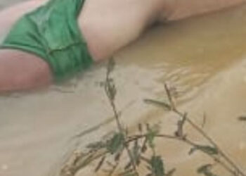 Corpo com sinais de mutilação é encontrado em área alagada no Careiro