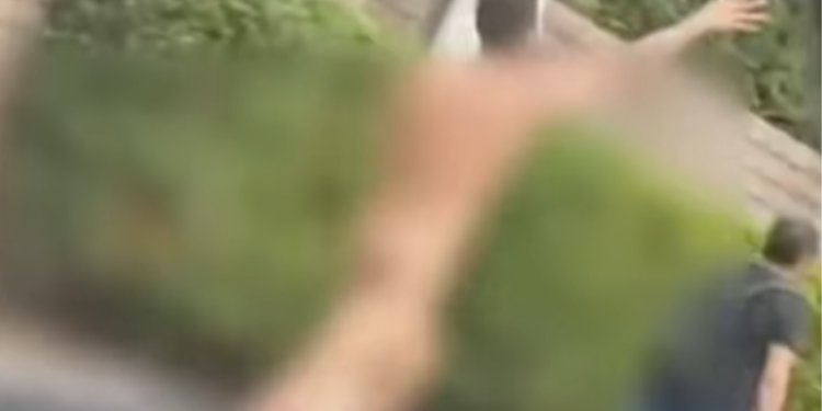 VÍDEO: Homem nu corre pela avenida Mário Ypiranga e surpreende motoristas em Manaus