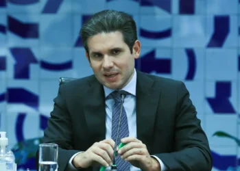 Hugo Motta diz que PL Antifacção não retira poderes da Polícia Federal