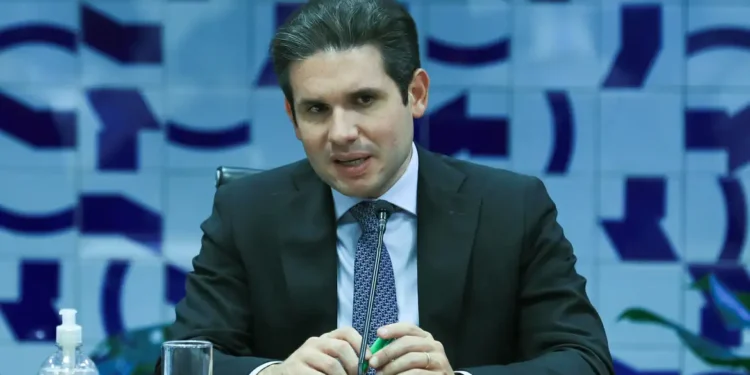 Hugo Motta diz que PL Antifacção não retira poderes da Polícia Federal