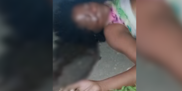 Mulher é encontrada morta debaixo de micro-ônibus no AM