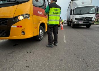 Transporte Legal: Operação fiscaliza 61 veículos e retira transporte irregular de circulação
