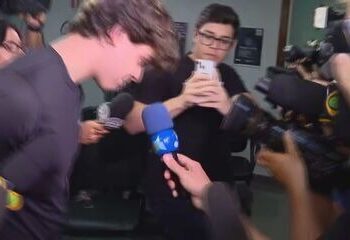 Piloto acusado de espancar adolescente segue preso em cela especial no DF