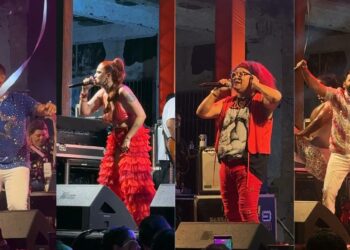 Bloco Vai Quem Quer reuniu amantes de boi no Mercado de Origem no sábado magro