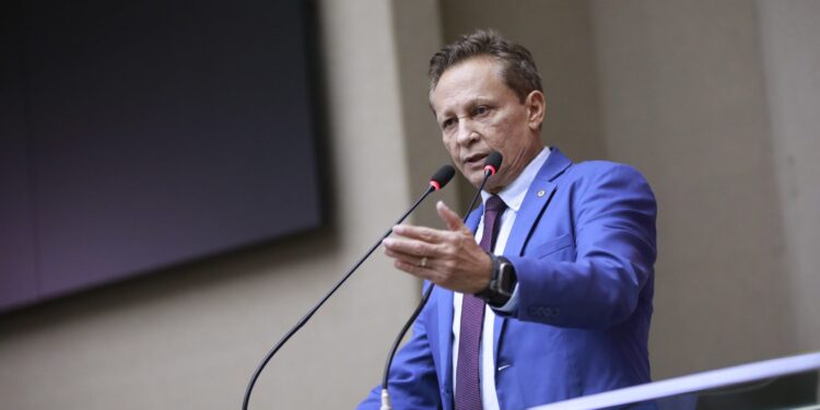 Adjuto Afonso assume Secretaria de Relações Internacionais do Parlamento Amazônico e amplia protagonismo da Aleam