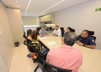 David Almeida leva modelo da Guarda de Manaus ao Ministério da Justiça