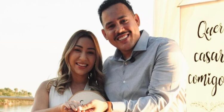 Ex-BBB Lucas Buda anuncia noivado com veterinária amazonense Joyce Magalhães Ex-BBB Lucas Buda anuncia noivado com veterinária amazonense Joyce Magalhães