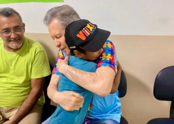 Arthur Virgílio destaca ações voltadas a pessoas com autismo durante mês de conscientização