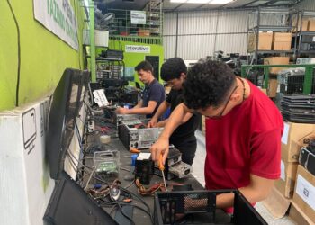 Instituto Descarte Correto transforma vidas há décadas com inclusão digital e sustentabilidade na Amazônia