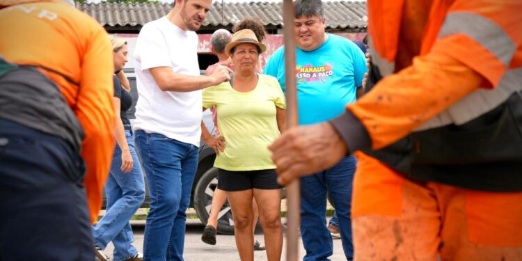 Renato Junior fiscaliza operação tapa-buracos e reforça ações de infraestrutura em Manaus