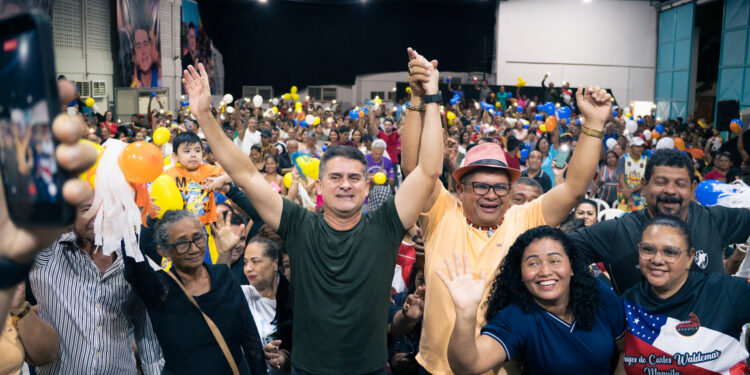 Pré-candidatura de Maguila reúne mais de 700 pessoas e fortalece grupo de David Almeida
