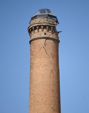 Cracks on a damaged tower in the aftermath of an earthquake that struck southern Spain, in Granada, Spain, August 18, 2026. REUTERS/Fermin Rodriguez