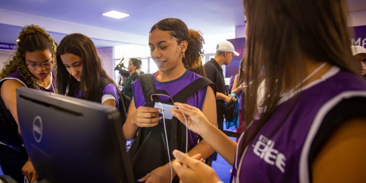 No Amazonas, CIEE oferece 130 vagas para estágio e aprendizagem No Amazonas, CIEE oferece 130 vagas para estágio e aprendizagem