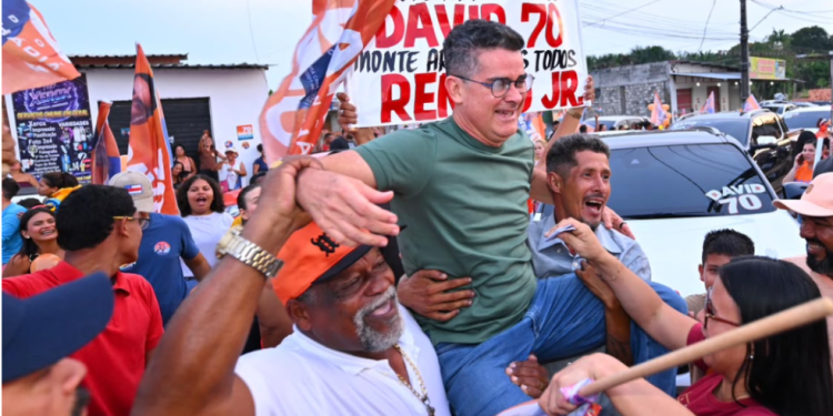 David apresenta propostas de emprego e moradia em grandes reuniões nas zonas Norte e Sul David apresenta propostas de emprego e moradia em grandes reuniões nas zonas Norte e Sul