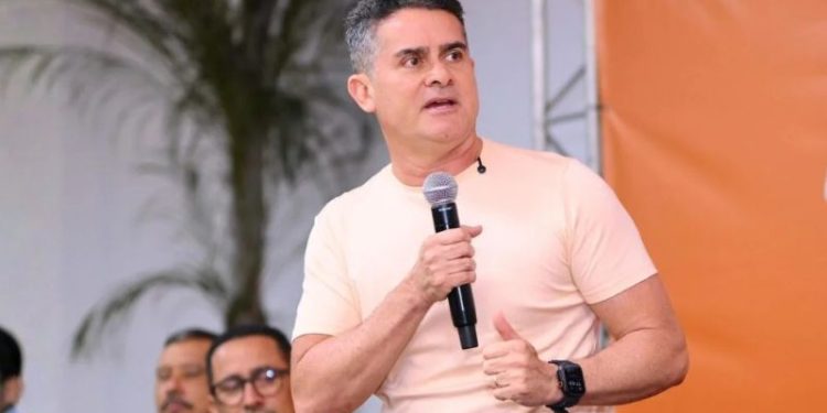 Em 48 horas, Justiça Eleitoral rejeita duas ações da coligação adversária contra David Almeida Em 48 horas, Justiça Eleitoral rejeita duas ações da coligação adversária contra David Almeida