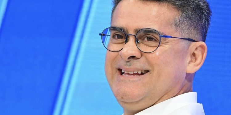 “Vou levar o Bolsa Universidade para todo o Amazonas”, afirma David em debate na TV Norte “Vou levar o Bolsa Universidade para todo o Amazonas”, afirma David em debate na TV Norte