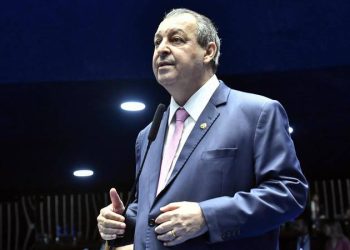 Omar Aziz classifica fim da escala 6×1 como conquista histórica dos trabalhadores Omar Aziz classifica fim da escala 6×1 como conquista histórica dos trabalhadores