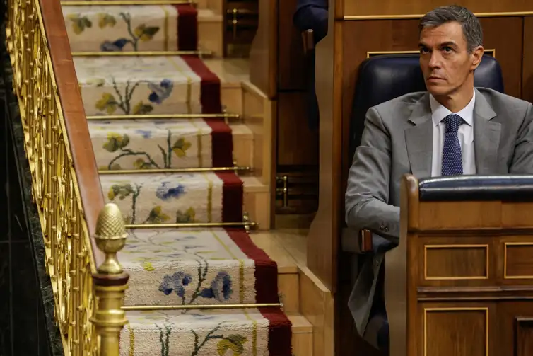 Violeta Santos Moura/Reuters/proibida reprodução Primeiro-ministro da Espanha, Pedro Sánchez, durante votação no Parlamento espanhol, em Madri
2 de outubro de 2026 REUTERS/Violeta Santos Moura