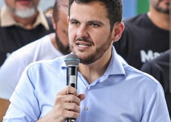 Renato Jr. denuncia que Alberto Neto enviou R$ 300 milhões em emendas para fora do AM Renato Jr. denuncia que Alberto Neto enviou R$ 300 milhões em emendas para fora do AM